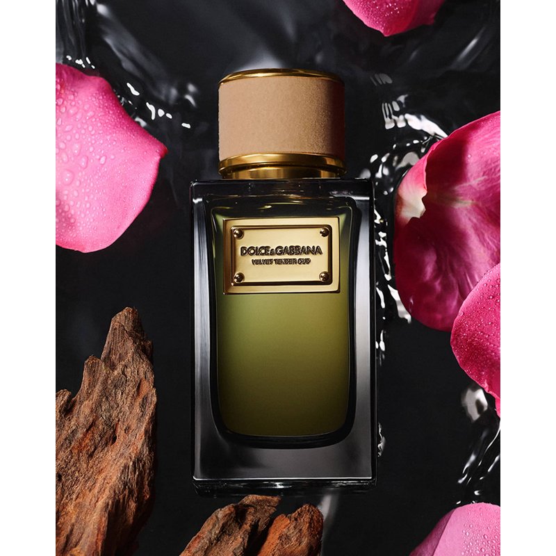 Perfume Velvet Tender Oud 100ml Eau De Parfum - Mercado de Luxo - O Maior E-Commerce de Bens, Produtos e Serviços de Luxo do Brasil.