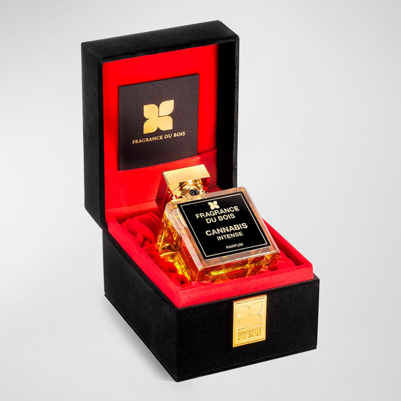 Perfume Cannabis Intense 100ml Extrait "Pure" Parfum - Mercado de Luxo - O Maior E-Commerce de Bens, Produtos e Serviços de Luxo do Brasil.