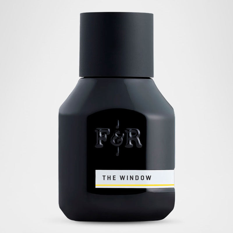 Perfume The Window 50ml Extrait "Pure" Parfum - Mercado de Luxo - O Maior E-Commerce de Bens, Produtos e Serviços de Luxo do Brasil.