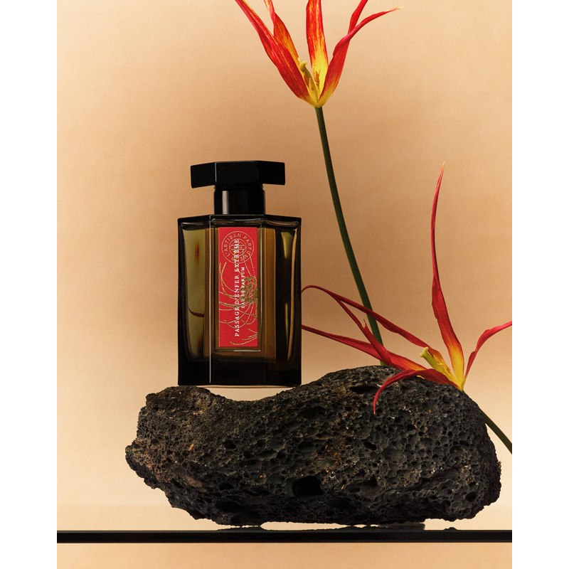Perfume Passage D'Enfer Extreme 100ml Eau De Parfum - Mercado de Luxo - O Maior E-Commerce de Bens, Produtos e Serviços de Luxo do Brasil.