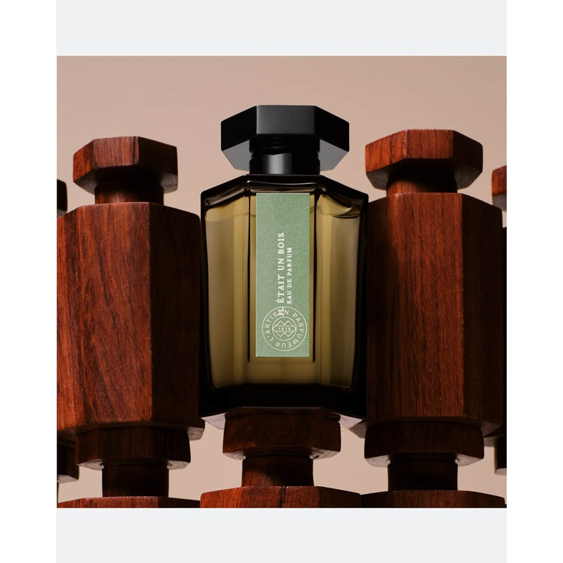 Perfume Il Était Un Bois 100ml Eau De Parfum - Mercado de Luxo - O Maior E-Commerce de Bens, Produtos e Serviços de Luxo do Brasil.