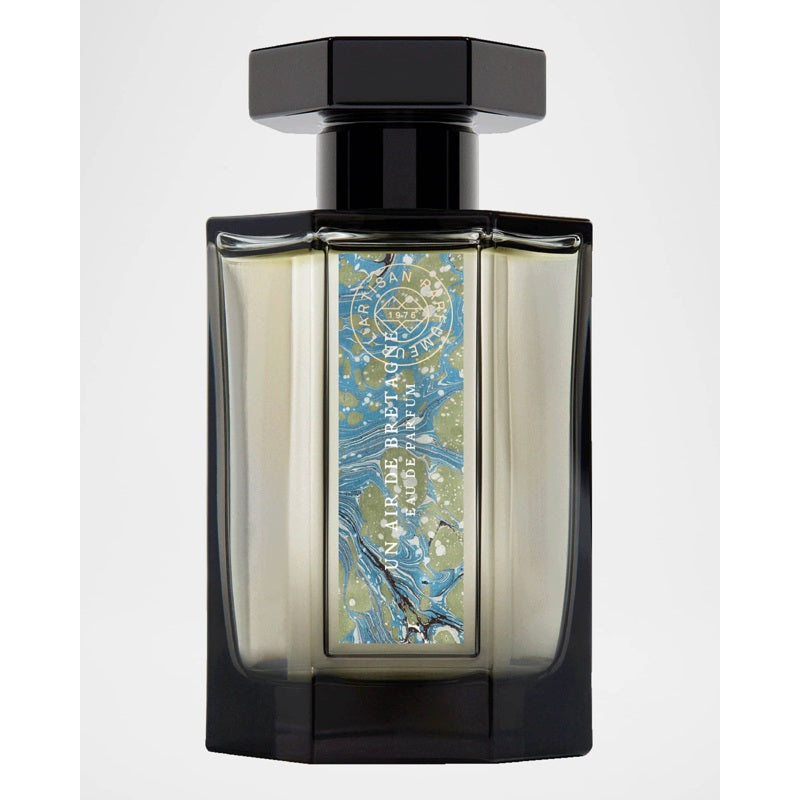 Perfume Un Air De Bretagne 100ml Eau De Parfum - Mercado de Luxo - O Maior E-Commerce de Bens, Produtos e Serviços de Luxo do Brasil.