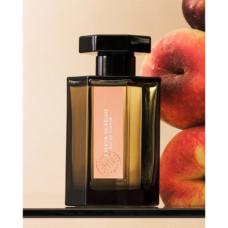 Perfume A Fleur de Peche 100ml Eau De Parfum - Mercado de Luxo - O Maior E-Commerce de Bens, Produtos e Serviços de Luxo do Brasil.