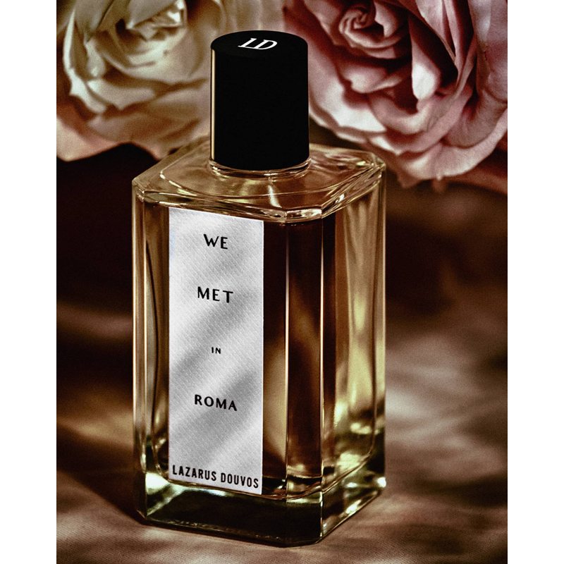Perfume We Met In Roma 100ml Eau De Parfum - Mercado de Luxo - O Maior E-Commerce de Bens, Produtos e Serviços de Luxo do Brasil.