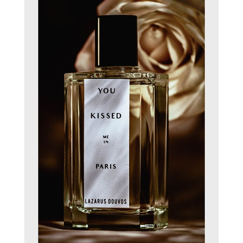Perfume You Kissed Me In Paris 100ml Eau De Parfum - Mercado de Luxo - O Maior E-Commerce de Bens, Produtos e Serviços de Luxo do Brasil.