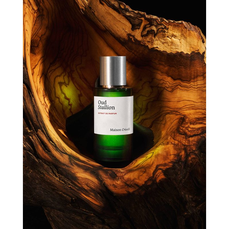 Perfume Oud Stallion 100ml Extrait "Pure" Parfum - Mercado de Luxo - O Maior E-Commerce de Bens, Produtos e Serviços de Luxo do Brasil.