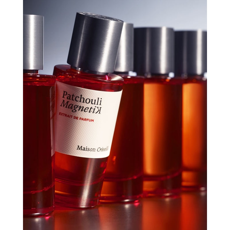 Perfume Patchouli Magnetik 50ml Extrait "Pure" Parfum - Mercado de Luxo - O Maior E-Commerce de Bens, Produtos e Serviços de Luxo do Brasil.
