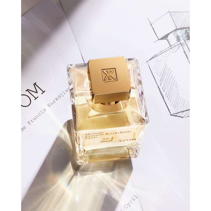 Perfume APOM 200ml Eau De Parfum - Mercado de Luxo - O Maior E-Commerce de Bens, Produtos e Serviços de Luxo do Brasil.