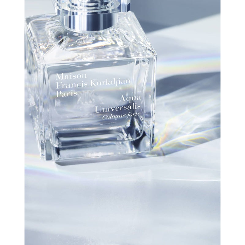 Perfume Aqua Universalis Cologne Forte 200ml Eau de Cologne - Mercado de Luxo - O Maior E-Commerce de Bens, Produtos e Serviços de Luxo do Brasil.