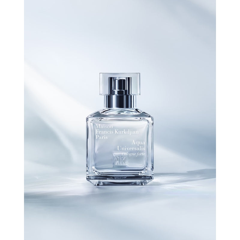 Perfume Aqua Universalis Cologne Forte 200ml Eau de Cologne - Mercado de Luxo - O Maior E-Commerce de Bens, Produtos e Serviços de Luxo do Brasil.