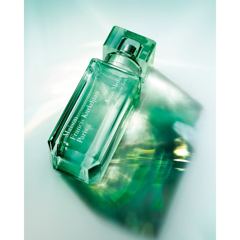 Perfume Aqua Media Cologne Forte 70ml Eau De Parfum - Mercado de Luxo - O Maior E-Commerce de Bens, Produtos e Serviços de Luxo do Brasil.
