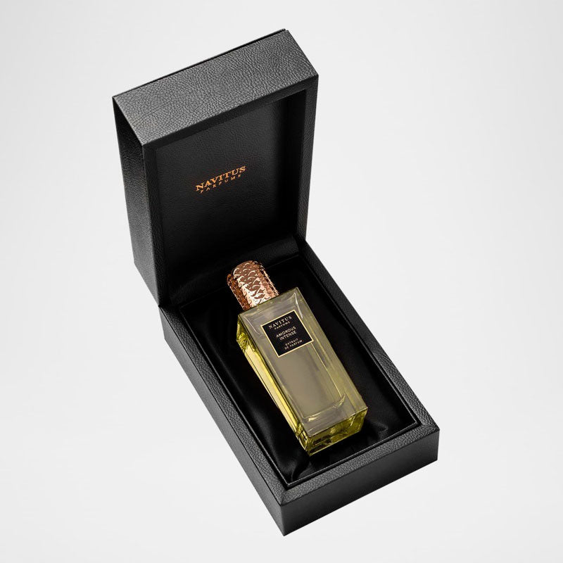 Perfume Amorous Intense 125ml Eau De Parfum - Mercado de Luxo - O Maior E-Commerce de Bens, Produtos e Serviços de Luxo do Brasil.