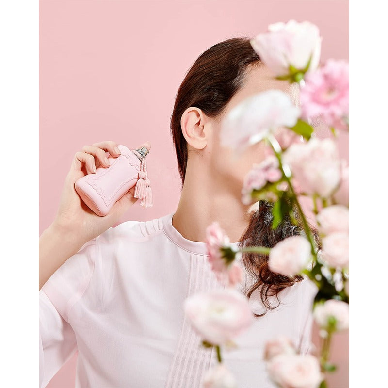 Perfume Delina 30ml Eau De Parfum - Mercado de Luxo - O Maior E-Commerce de Bens, Produtos e Serviços de Luxo do Brasil.