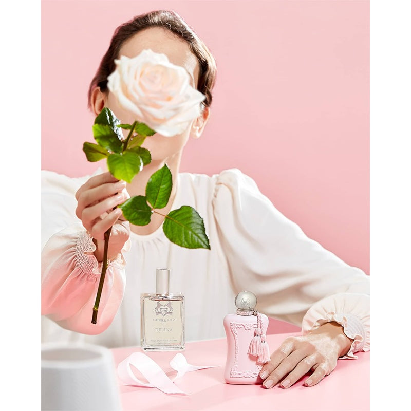 Perfume Delina 75ml Eau De Parfum - Mercado de Luxo - O Maior E-Commerce de Bens, Produtos e Serviços de Luxo do Brasil.