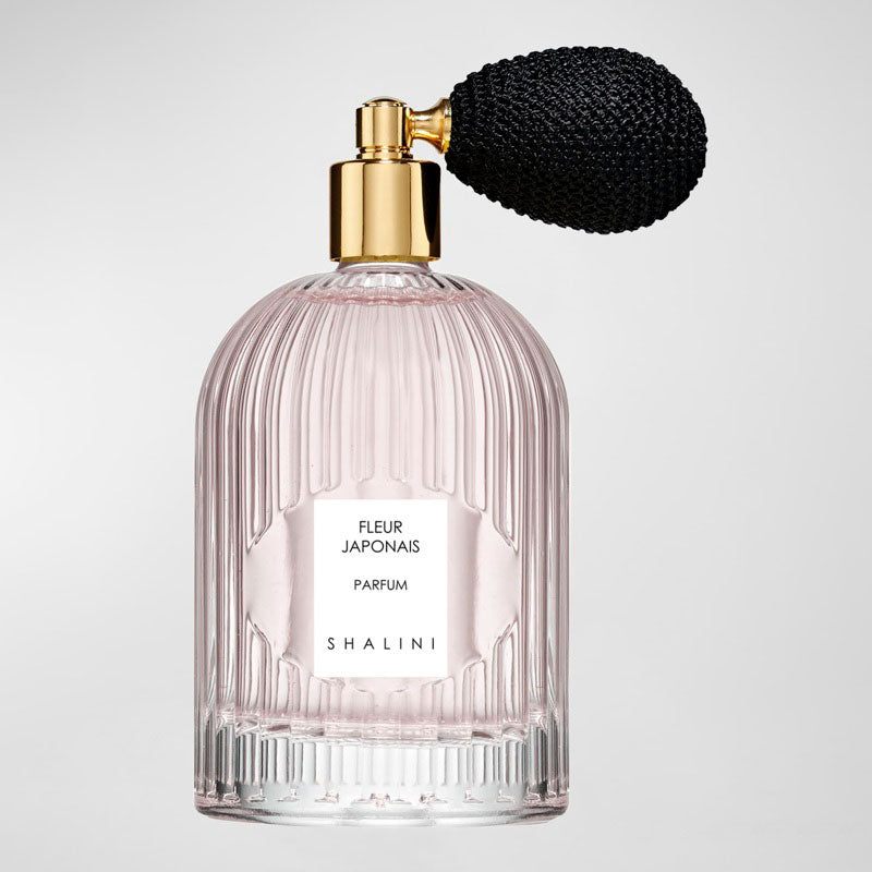Perfume Fleur Japonais Parfum in Byzantine Glass Flacon 100ml Extrait "Pure" Parfum - Mercado de Luxo - O Maior E-Commerce de Bens, Produtos e Serviços de Luxo do Brasil.