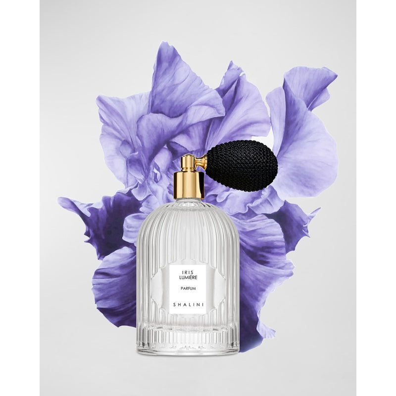 Perfume Iris Lumiere Parfum in Byzantine Glass Flacon w/ Black Bulb Atomizer 100ml Extrait "Pure" Parfum - Mercado de Luxo - O Maior E-Commerce de Bens, Produtos e Serviços de Luxo do Brasil.
