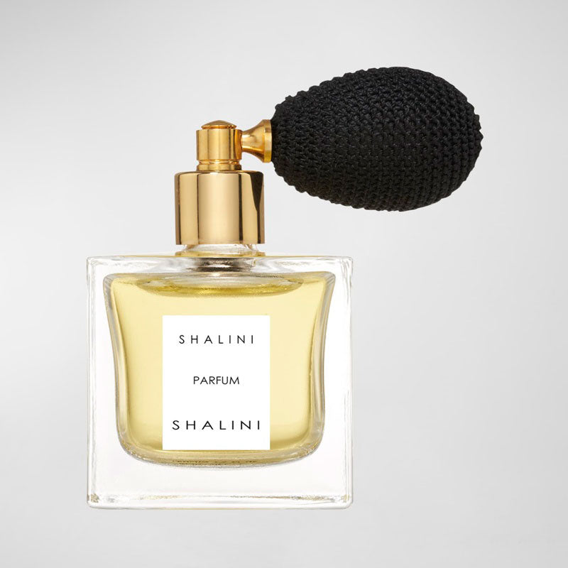Perfume Shalini Parfum Cubique Glass Bottle with Black Bulb Atomizer 50ml Extrait "Pure" Parfum - Mercado de Luxo - O Maior E-Commerce de Bens, Produtos e Serviços de Luxo do Brasil.