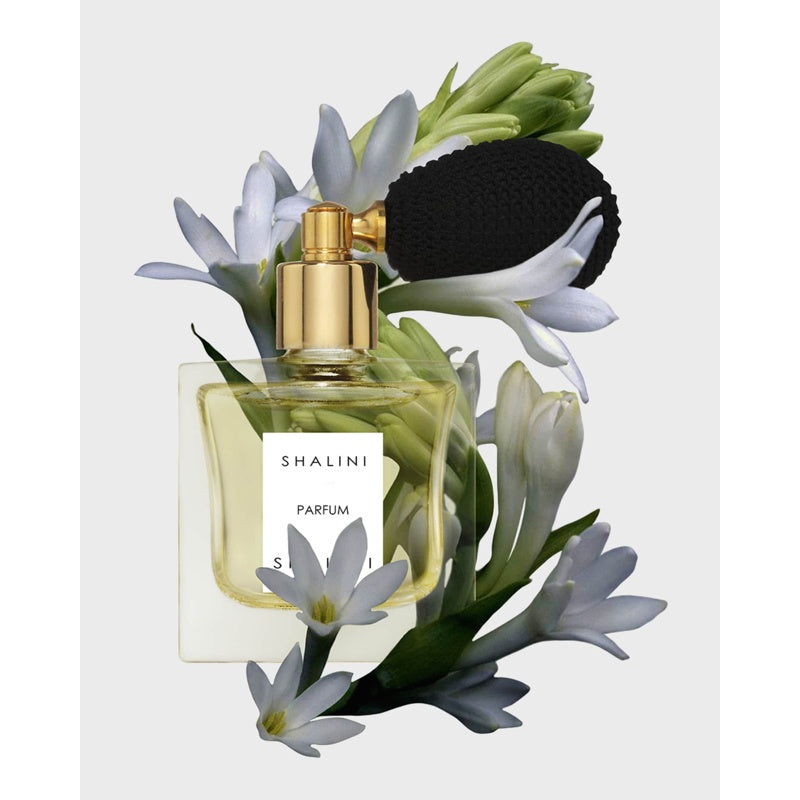 Perfume Shalini Parfum Cubique Glass Bottle with Black Bulb Atomizer 50ml Extrait "Pure" Parfum - Mercado de Luxo - O Maior E-Commerce de Bens, Produtos e Serviços de Luxo do Brasil.