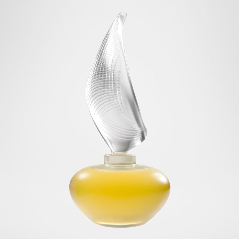 Perfume Shalini Parfum presented in a Lalique Crystal flacon 65ml Extrait "Pure" Parfum - Mercado de Luxo - O Maior E-Commerce de Bens, Produtos e Serviços de Luxo do Brasil.