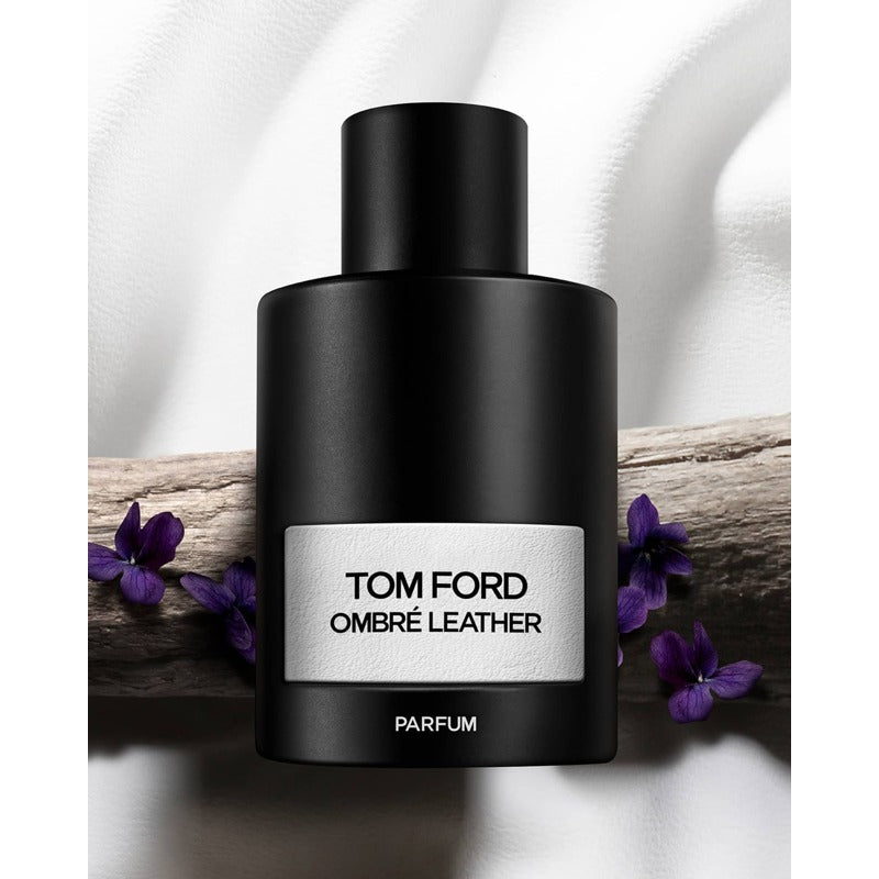 Perfume Ombré Leather Parfum Fragrance 100ml Extrait "Pure" Parfum - Mercado de Luxo - O Maior E-Commerce de Bens, Produtos e Serviços de Luxo do Brasil.