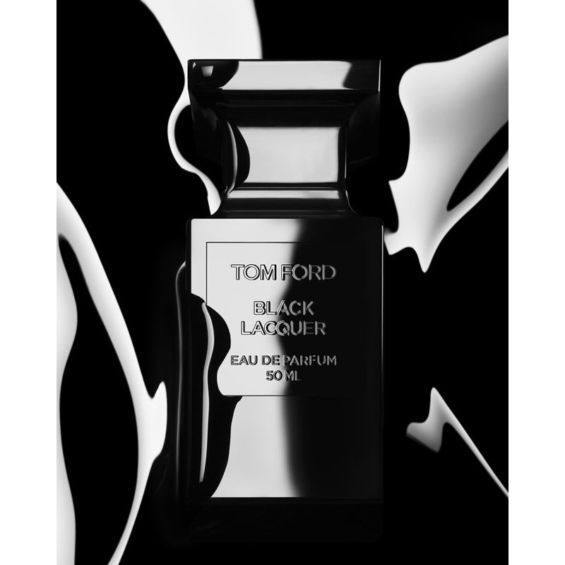 Perfume Black Lacquer 50ml Eau De Parfum - Mercado de Luxo - O Maior E-Commerce de Bens, Produtos e Serviços de Luxo do Brasil.