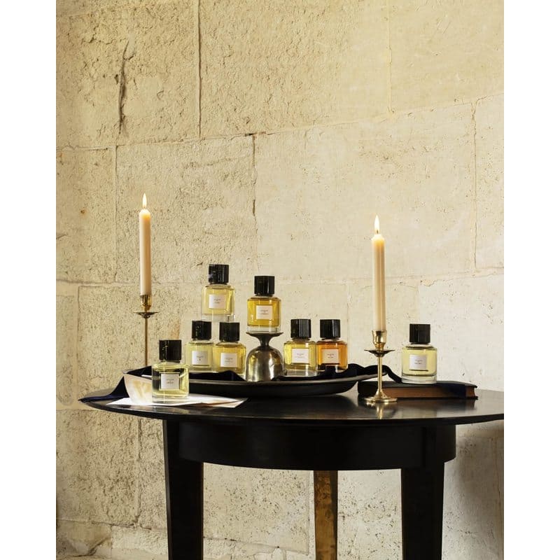 Perfume Aphlie 100ml Eau De Parfum - Mercado de Luxo - O Maior E-Commerce de Bens, Produtos e Serviços de Luxo do Brasil.