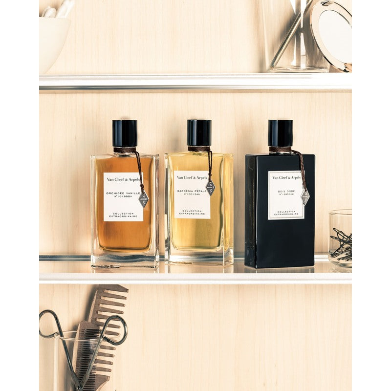 Perfume Collection Extraordinaire Gardenia Petale 75ml Eau De Parfum - Mercado de Luxo - O Maior E-Commerce de Bens, Produtos e Serviços de Luxo do Brasil.