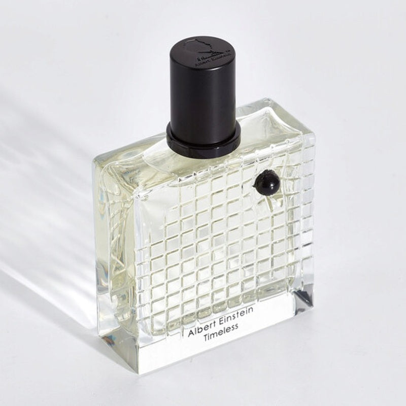 Perfume Albert Einstein Timeless Eau De Parfum 100ml - Mercado de Luxo - O Maior E-Commerce de Bens, Produtos e Serviços de Luxo do Brasil.