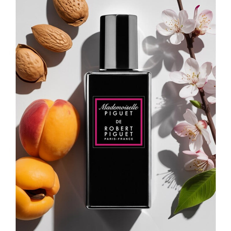 Perfume Mademoiselle Piguet Eau De Parfum 100ml - Mercado de Luxo - O Maior E-Commerce de Bens, Produtos e Serviços de Luxo do Brasil.