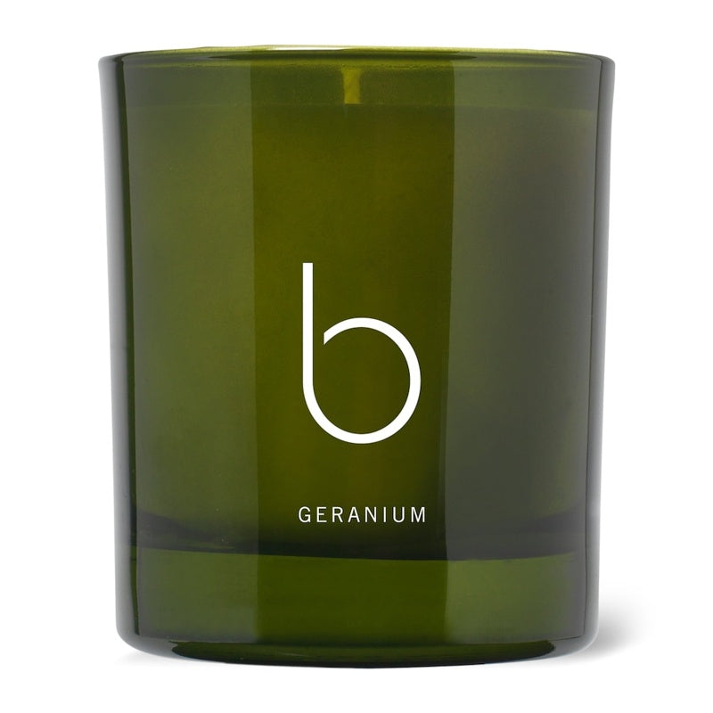 Vela Geranium 220g - Mercado de Luxo - O Maior E-Commerce de Bens, Produtos e Serviços de Luxo do Brasil.