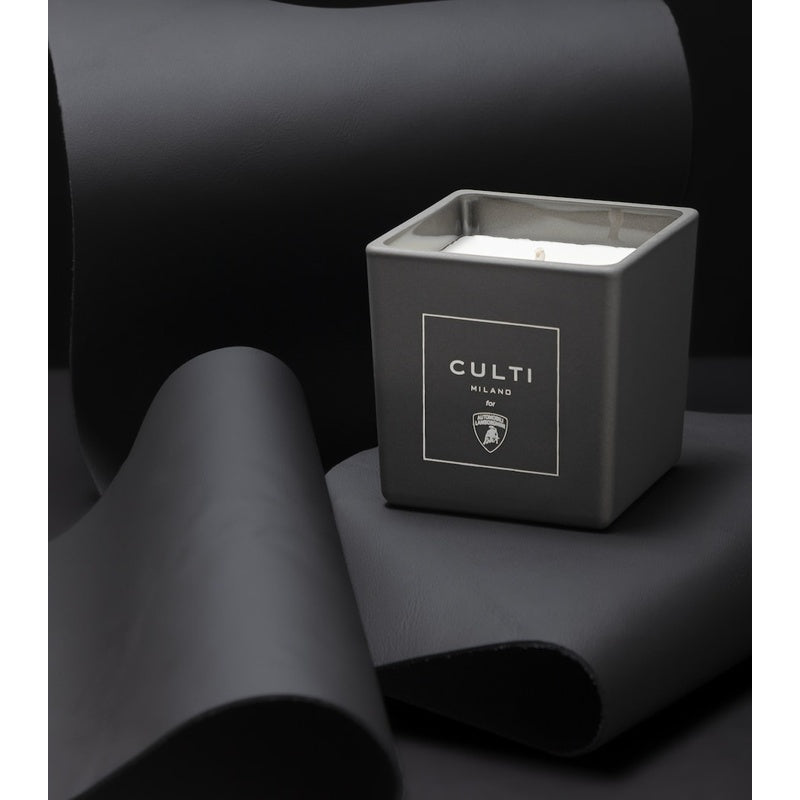 Vela x Lamborghini Grigio Vulcano 210g - Mercado de Luxo - O Maior E-Commerce de Bens, Produtos e Serviços de Luxo do Brasil.