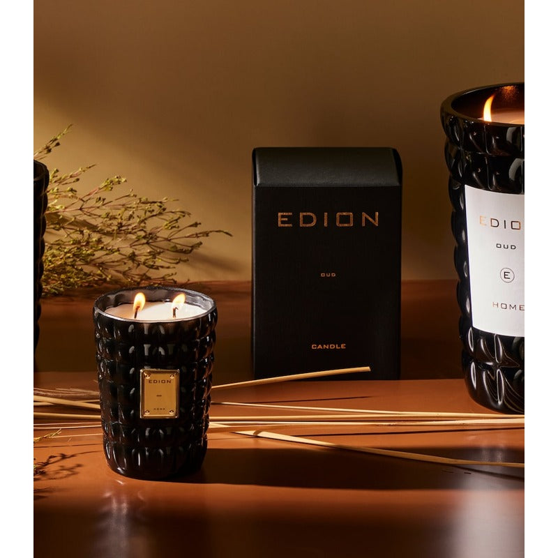 Vela Oud 300g - Mercado de Luxo - O Maior E-Commerce de Bens, Produtos e Serviços de Luxo do Brasil.
