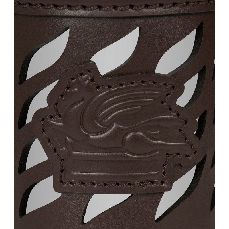 Vela Leather Drill - Mercado de Luxo - O Maior E-Commerce de Bens, Produtos e Serviços de Luxo do Brasil.