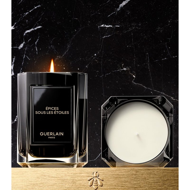 Vela Épices Sous les Étoiles 220g - Mercado de Luxo - O Maior E-Commerce de Bens, Produtos e Serviços de Luxo do Brasil.