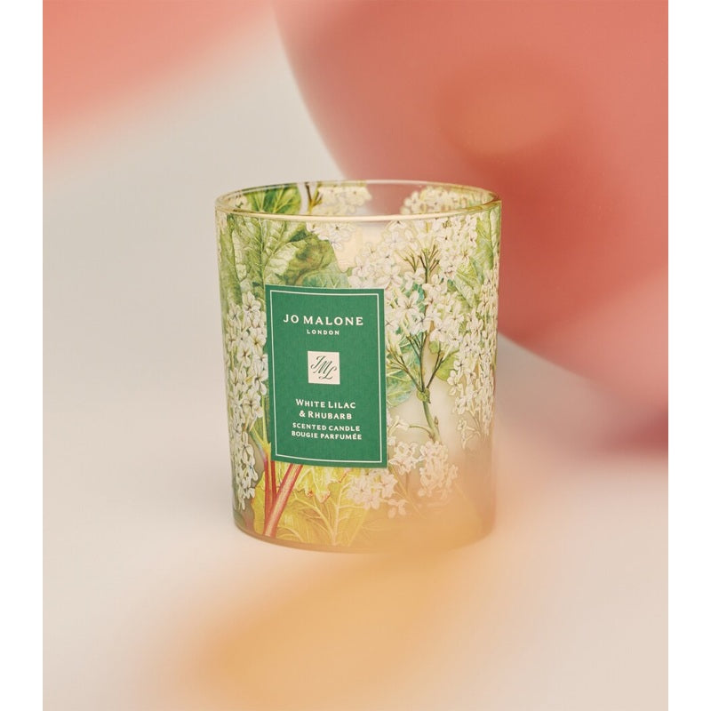 Vela White Lilac & Rhubarb Charity Classic 200g - Mercado de Luxo - O Maior E-Commerce de Bens, Produtos e Serviços de Luxo do Brasil.