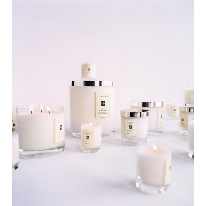 Vela Honeysuckle & Davana Classic 200g - Mercado de Luxo - O Maior E-Commerce de Bens, Produtos e Serviços de Luxo do Brasil.