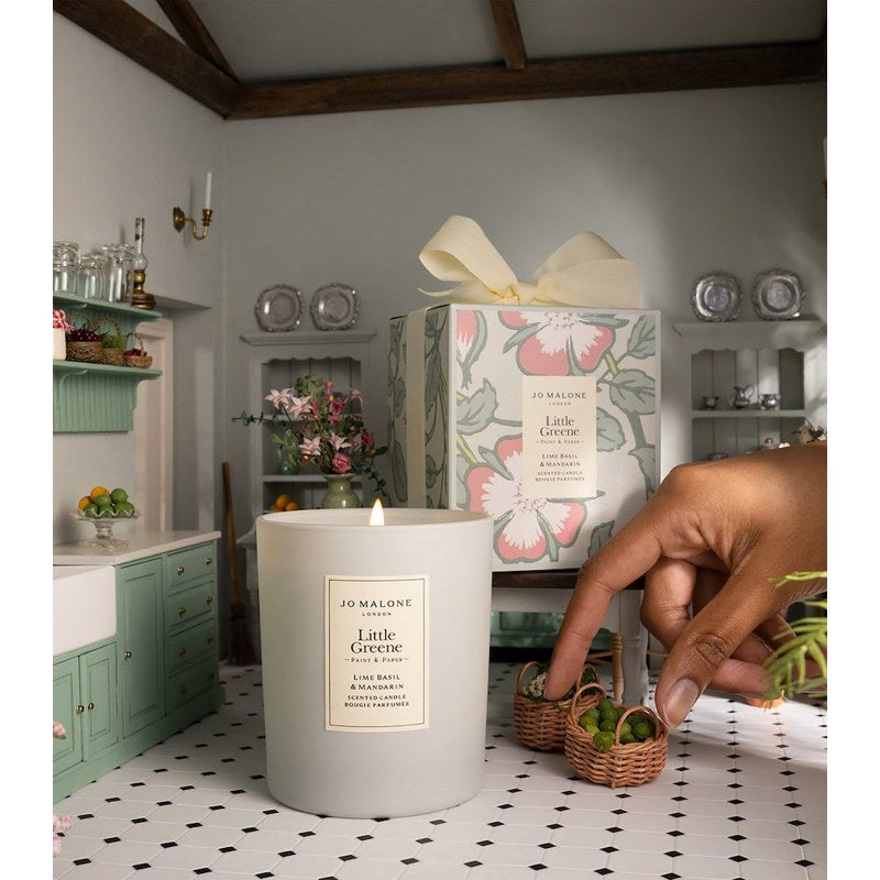 Vela x Little Greene Special Edition Lime Basil & Mandarin Scented 200g - Mercado de Luxo - O Maior E-Commerce de Bens, Produtos e Serviços de Luxo do Brasil.