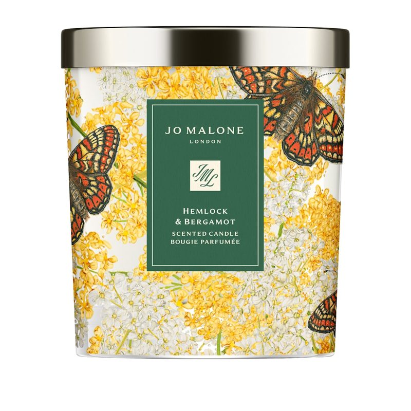 Vela Hemlock & Bergamot Charity Classic 200g - Mercado de Luxo - O Maior E-Commerce de Bens, Produtos e Serviços de Luxo do Brasil.