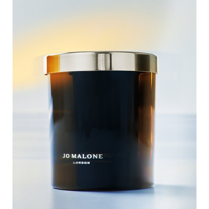 Vela Myrrh & Tonka Classic 200g - Mercado de Luxo - O Maior E-Commerce de Bens, Produtos e Serviços de Luxo do Brasil.