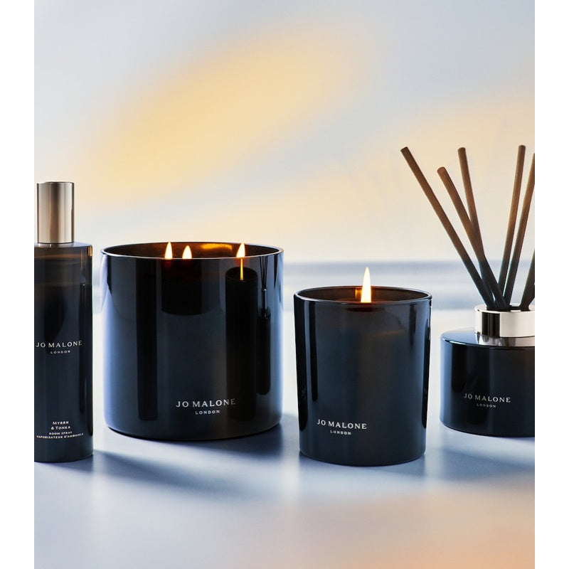 Vela Myrrh & Tonka Classic 200g - Mercado de Luxo - O Maior E-Commerce de Bens, Produtos e Serviços de Luxo do Brasil.