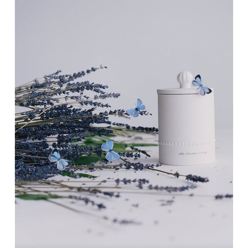 Vela Lilac Lavender & Lovage Townhouse 300g - Mercado de Luxo - O Maior E-Commerce de Bens, Produtos e Serviços de Luxo do Brasil.
