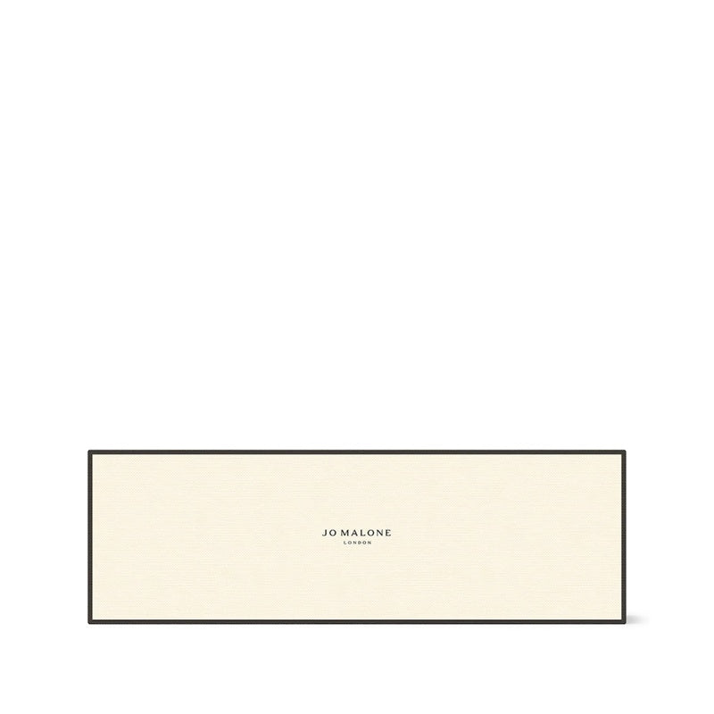 Vela Set of 2 Grapefruit & Rosemary Townhouse Dinings with Holders - Mercado de Luxo - O Maior E-Commerce de Bens, Produtos e Serviços de Luxo do Brasil.