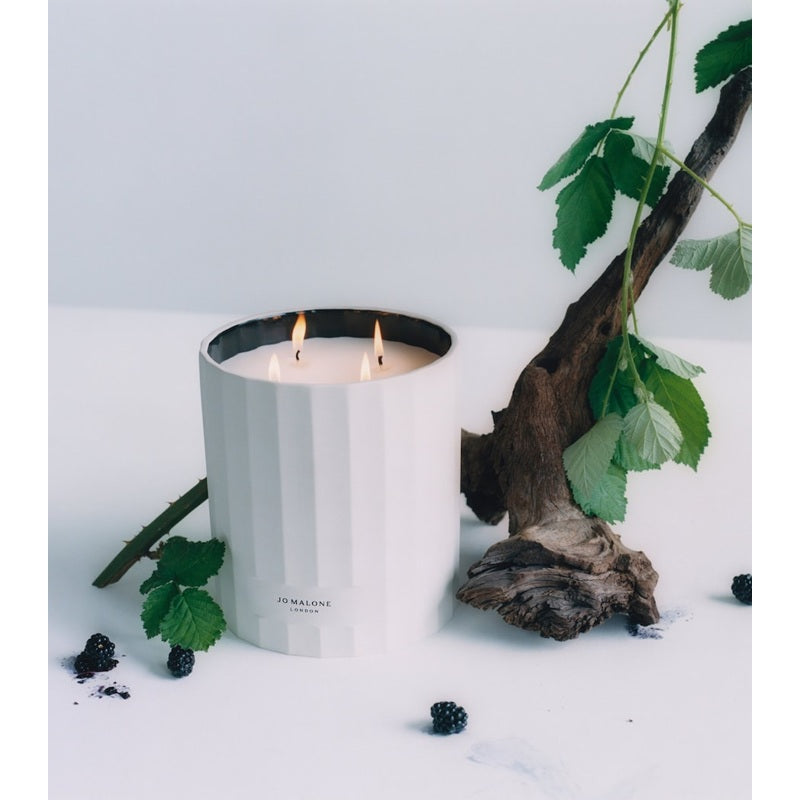 Vela Wild Berry & Bramble Townhouse 3kg - Mercado de Luxo - O Maior E-Commerce de Bens, Produtos e Serviços de Luxo do Brasil.