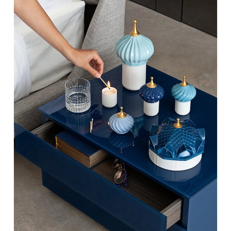 Vela Blue Spire Scented 200g - Mercado de Luxo - O Maior E-Commerce de Bens, Produtos e Serviços de Luxo do Brasil.