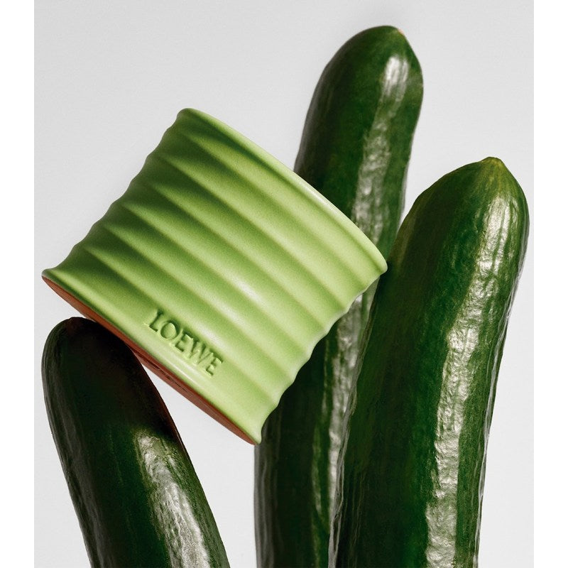 Vela Small Cucumber 170g - Mercado de Luxo - O Maior E-Commerce de Bens, Produtos e Serviços de Luxo do Brasil.