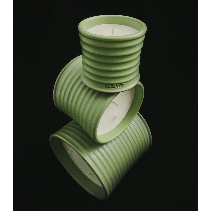 Vela Small Cucumber 170g - Mercado de Luxo - O Maior E-Commerce de Bens, Produtos e Serviços de Luxo do Brasil.