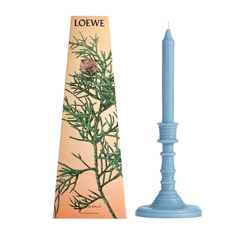 Vela Cypress Balls Chandelier 330g - Mercado de Luxo - O Maior E-Commerce de Bens, Produtos e Serviços de Luxo do Brasil.