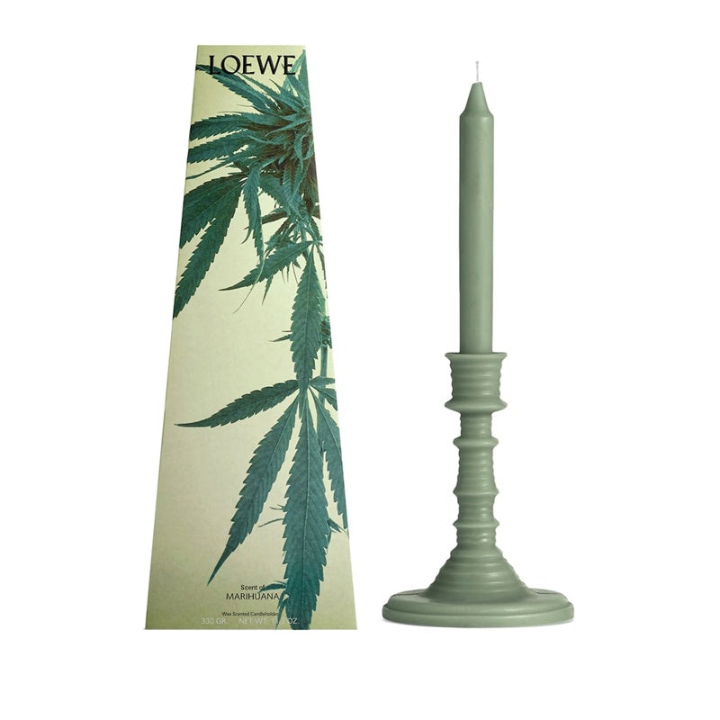 Vela Marihuana Chandelier 330g - Mercado de Luxo - O Maior E-Commerce de Bens, Produtos e Serviços de Luxo do Brasil.