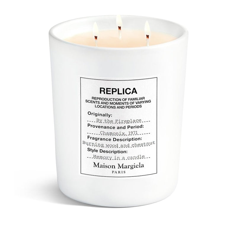 Vela By The Fireplace 600g - Mercado de Luxo - O Maior E-Commerce de Bens, Produtos e Serviços de Luxo do Brasil.