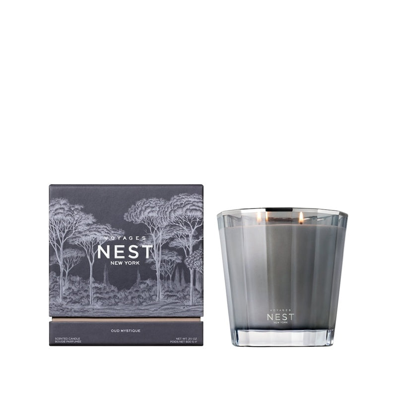 Vela VOYAGES Oud Mystique 2-Wick 600g - Mercado de Luxo - O Maior E-Commerce de Bens, Produtos e Serviços de Luxo do Brasil.